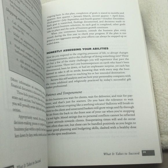 Vintage how to start a home based gift basket business book yr 1998 . - Picture 10 of 11